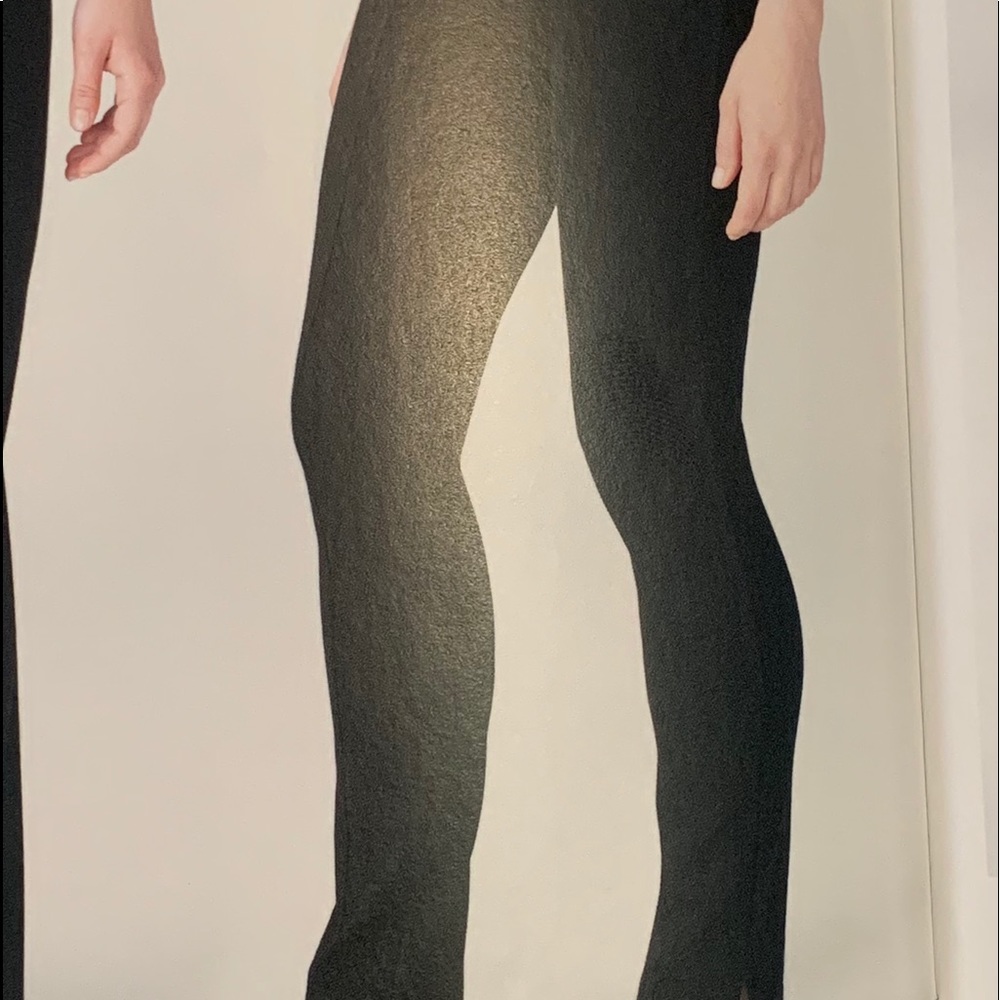 New Black Ruby Ribbon Slim Leg Ponte Pant. Size M